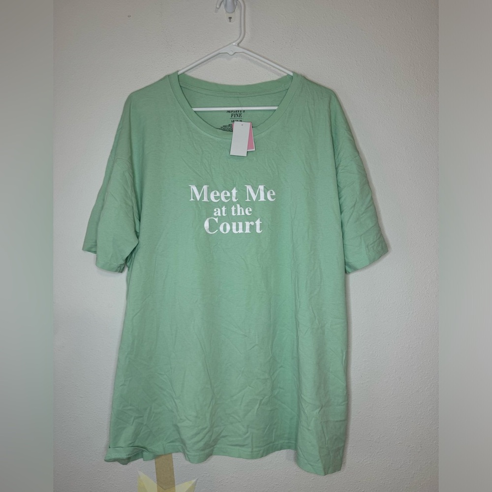 New graphic T-shirt meet me at the court T-shirt 🛍